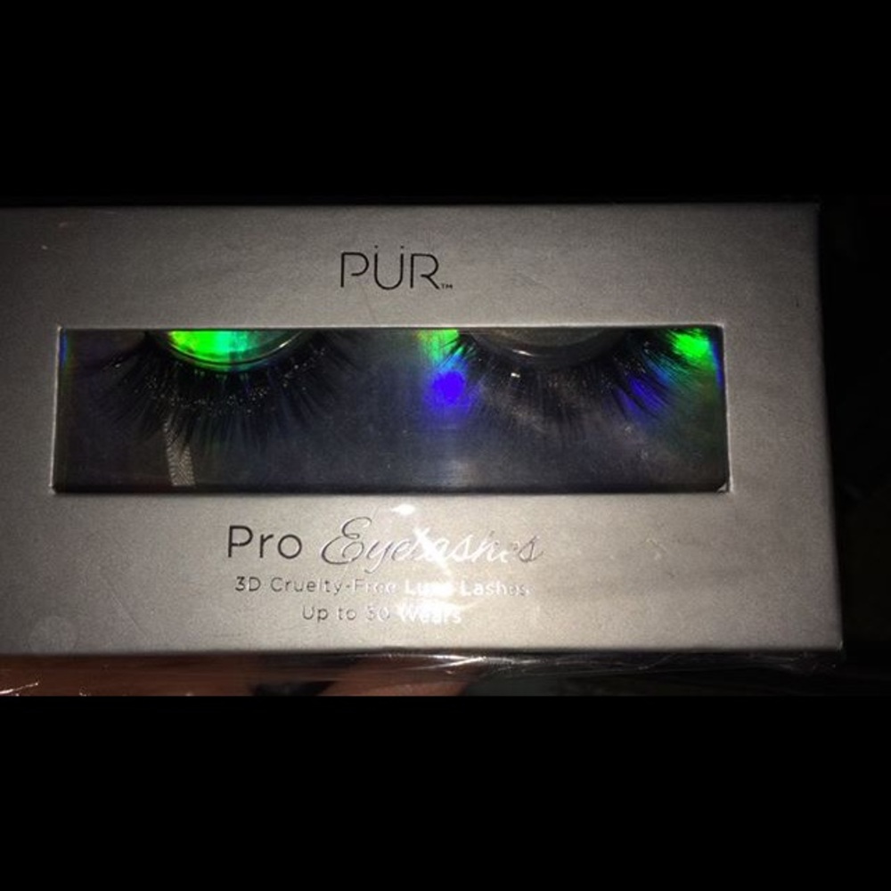 Pur eyelashes